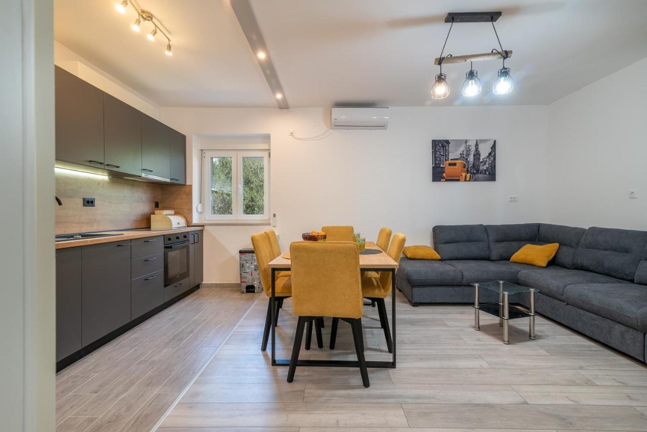 Apartman Galeb Trogir Ngoại thất bức ảnh