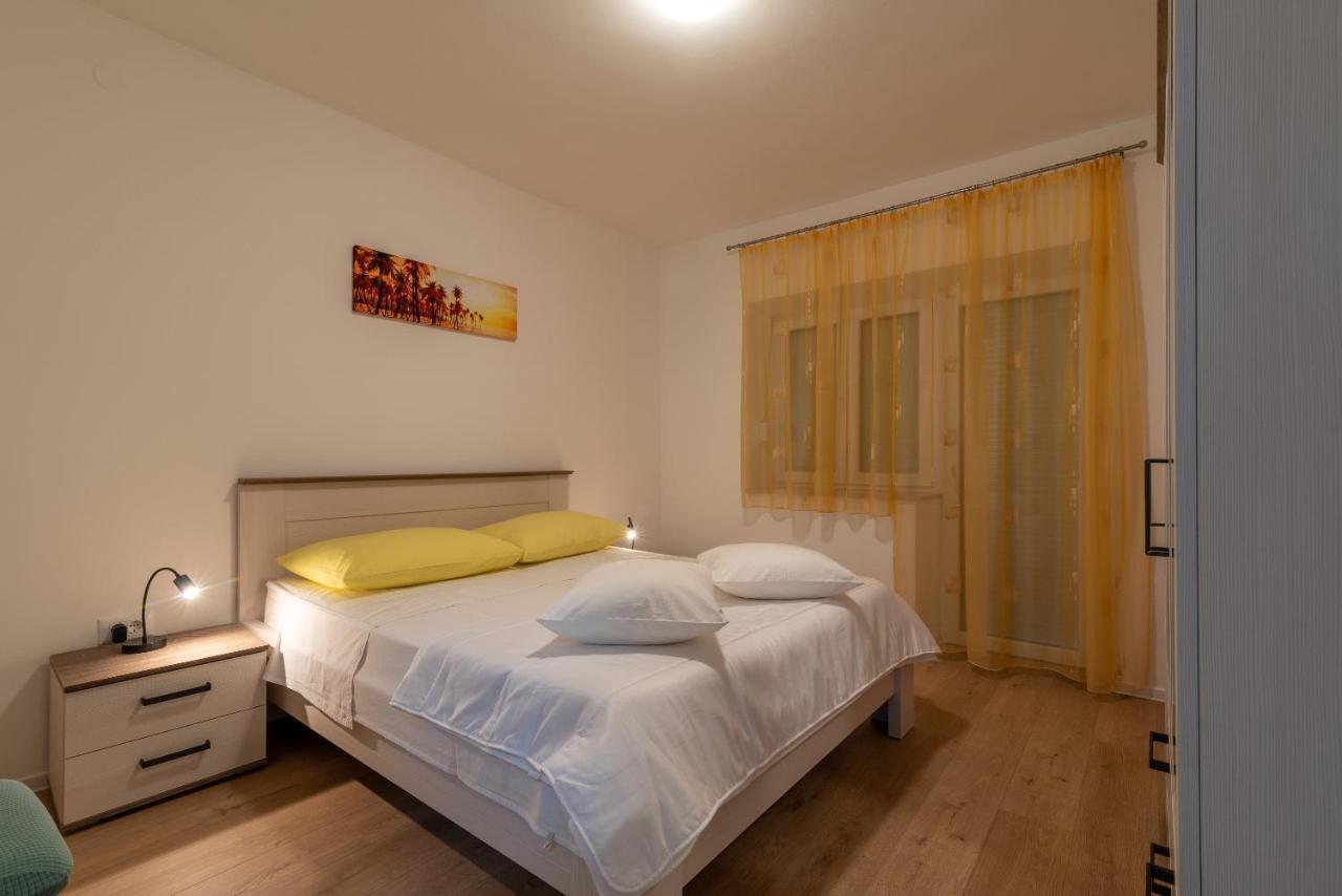 Apartman Galeb Trogir Ngoại thất bức ảnh