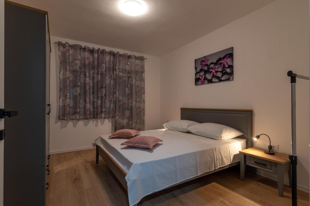Apartman Galeb Trogir Ngoại thất bức ảnh