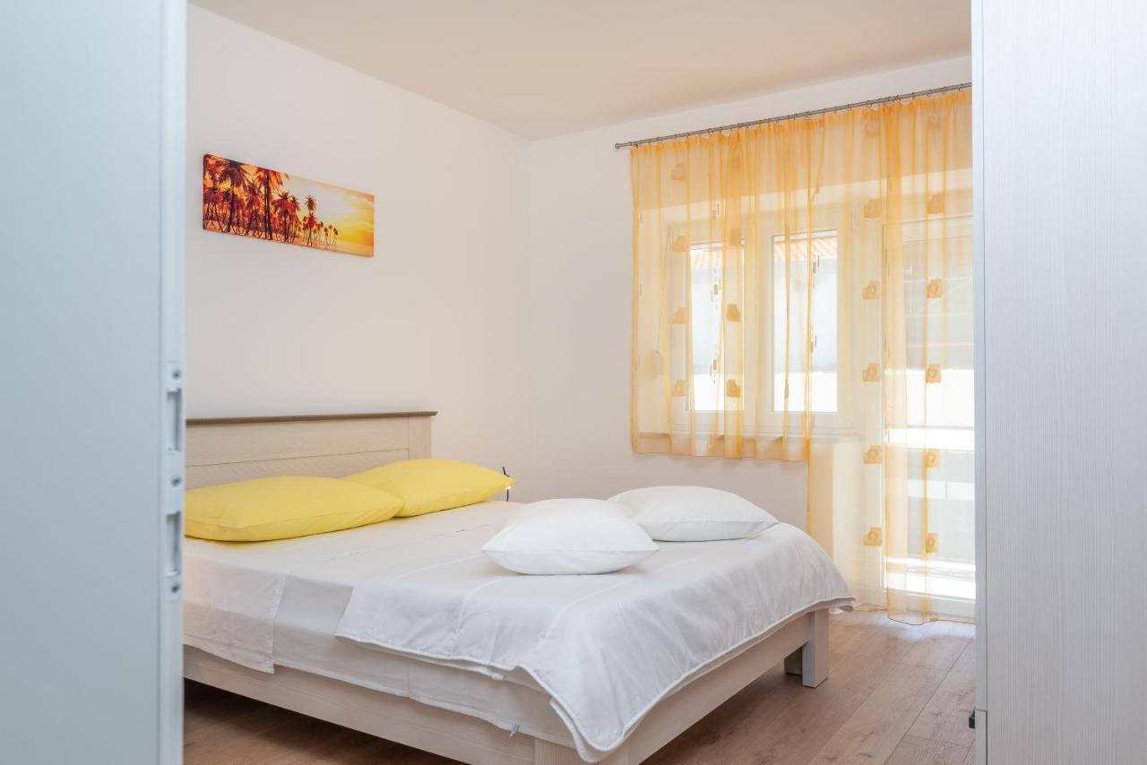 Apartman Galeb Trogir Ngoại thất bức ảnh
